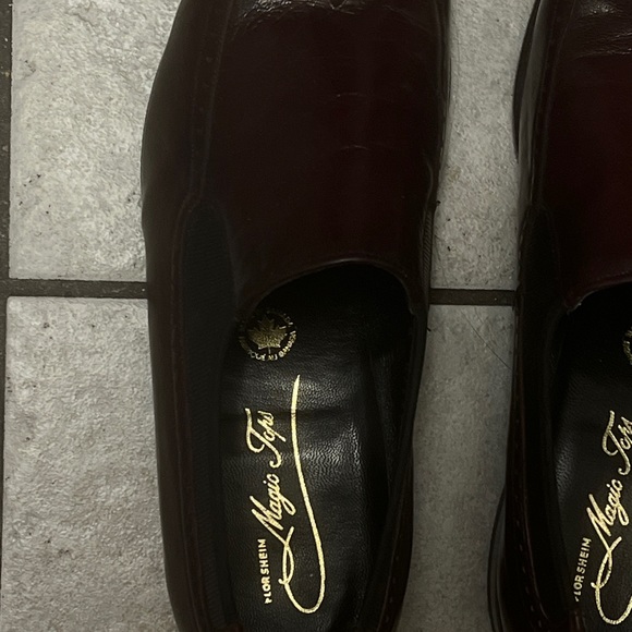 Never worn brand new men’s burgundy brown dress shoes . - Picture 4 of 4